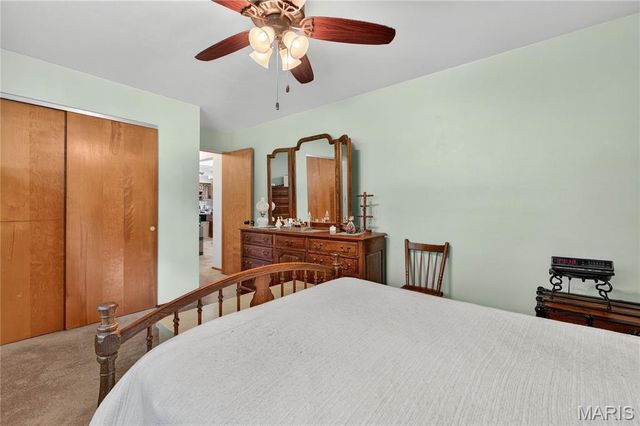 34 Whiteside Drive, Belleville, IL 62221