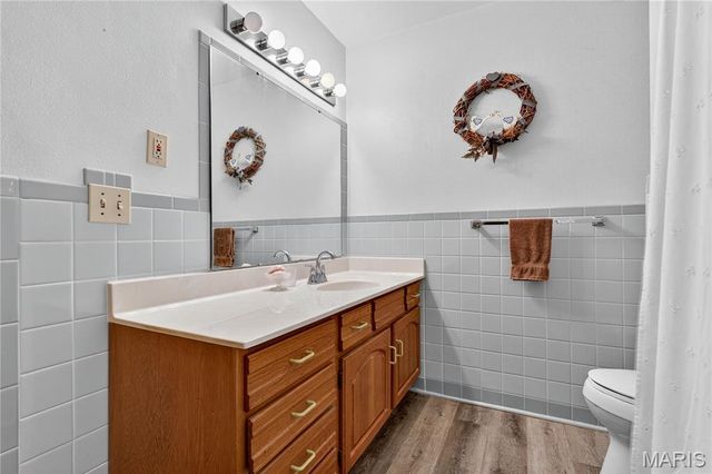 34 Whiteside Drive, Belleville, IL 62221