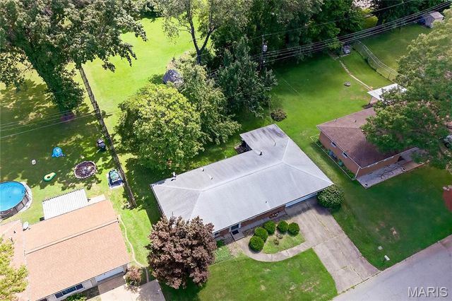 34 Whiteside Drive, Belleville, IL 62221