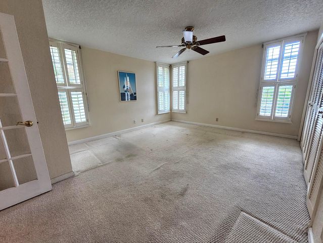 3151 S PALM AIRE Drive 301, Pompano Beach, FL 33069