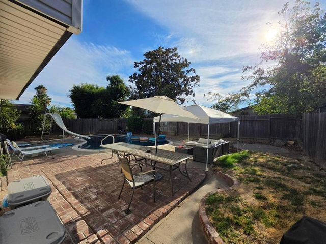 3016 Bettina Way, Sacramento, CA 95826