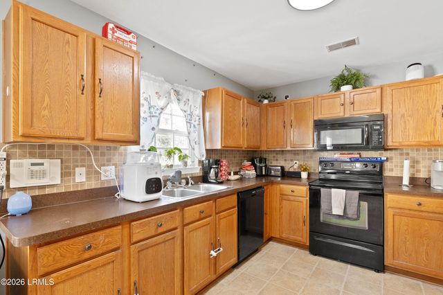 76 Shadow Moss Drive, Beaufort, SC 29906