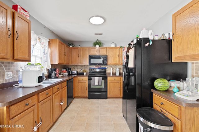 76 Shadow Moss Drive, Beaufort, SC 29906