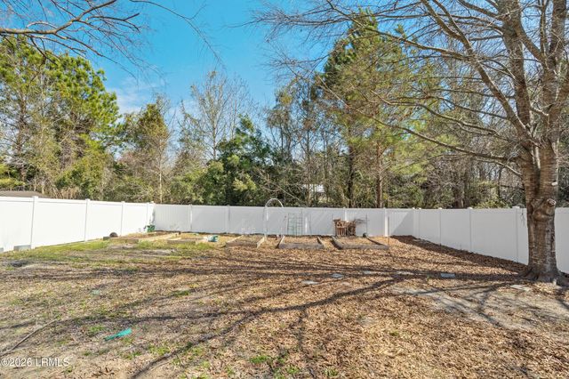 76 Shadow Moss Drive, Beaufort, SC 29906