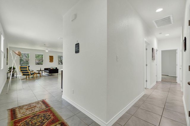 216 MARY MAX CIR, San Marcos, TX 78666