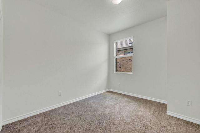 216 MARY MAX CIR, San Marcos, TX 78666