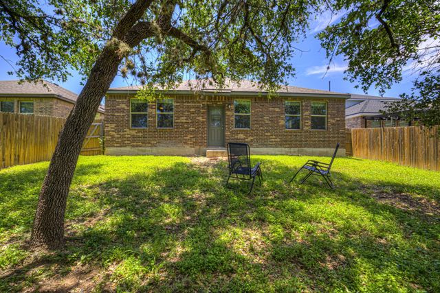216 MARY MAX CIR, San Marcos, TX 78666