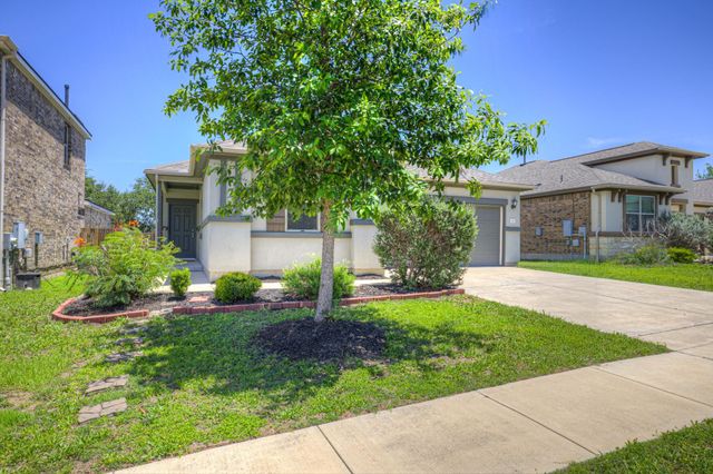 216 MARY MAX CIR, San Marcos, TX 78666