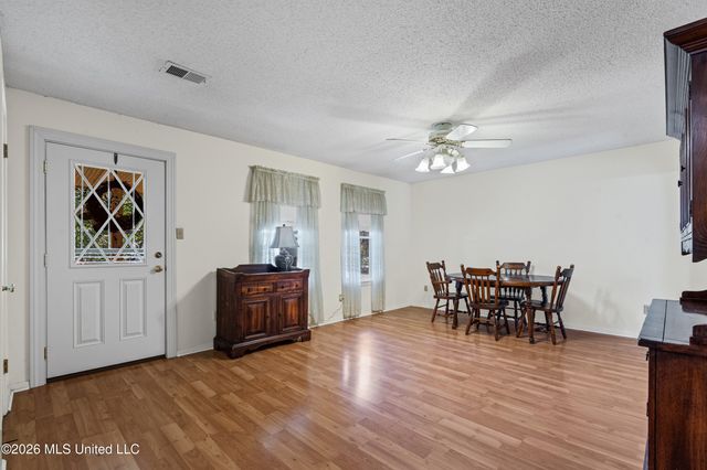 3565 Heathcliff Drive, Horn Lake, MS 38637