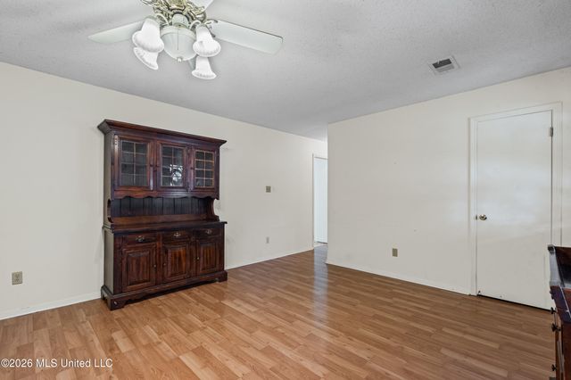 3565 Heathcliff Drive, Horn Lake, MS 38637