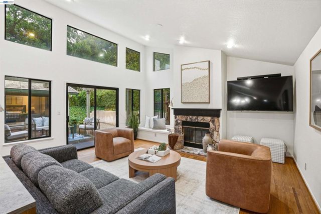 6740 Corte Segunda, Martinez, CA 94553