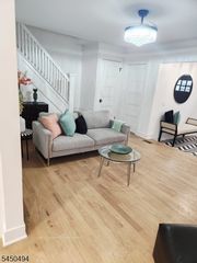 32 Fontaine Ave, Bloomfield Twp., NJ 07003