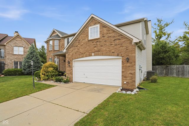 3388 Buckmoor Parkway, Greenwood, IN 46143