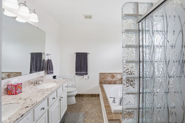3388 Buckmoor Parkway, Greenwood, IN 46143