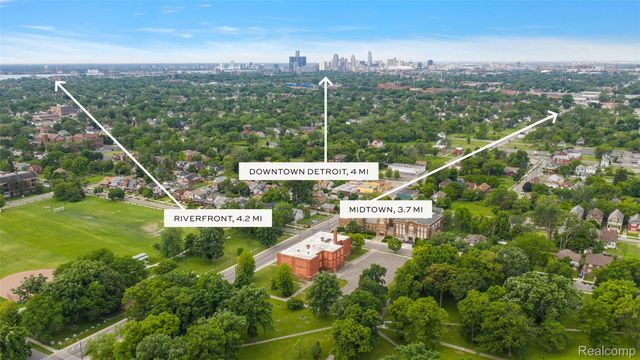 8411 E Forest Avenue, Detroit, MI 48214