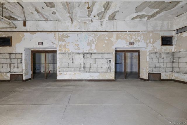 8411 E Forest Avenue, Detroit, MI 48214