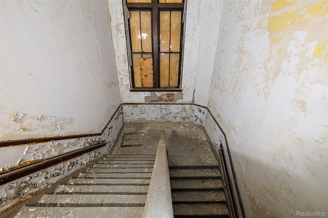 8411 E Forest Avenue, Detroit, MI 48214