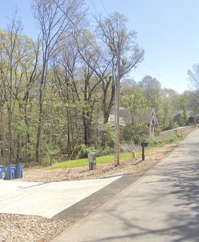 Brecknock Drive, Bella Vista, AR 72714