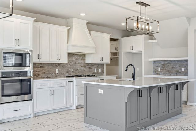 12580 S 6th Court, Jenks, OK 74037