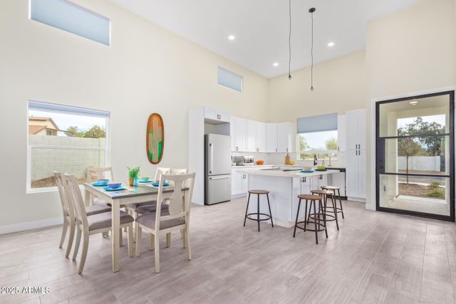 9096 N 73rd Avenue, Peoria, AZ 85345