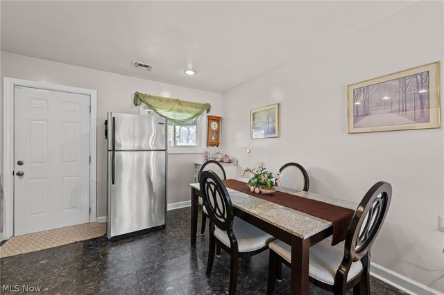 2317 40th Street NE, Canton, OH 44705