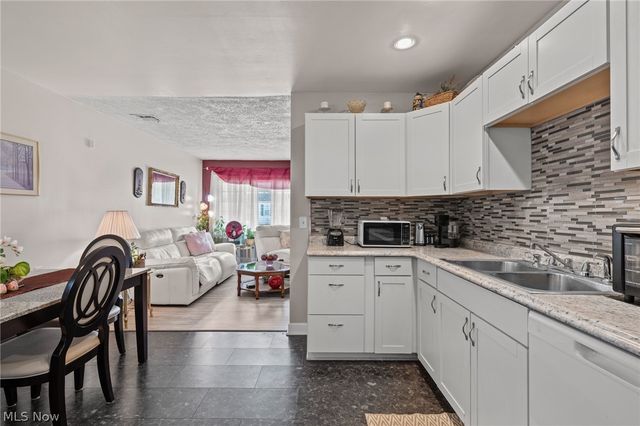 2317 40th Street NE, Canton, OH 44705