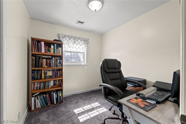 2317 40th Street NE, Canton, OH 44705