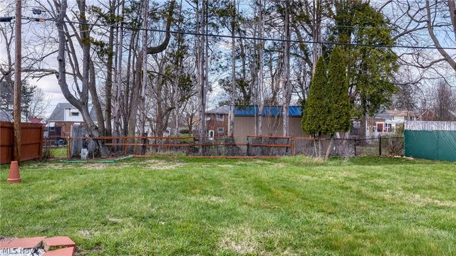 2317 40th Street NE, Canton, OH 44705