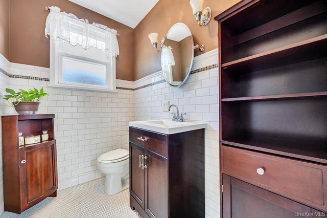 218 Woodlawn Road, West Hempstead, NY 11552