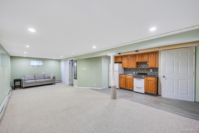 218 Woodlawn Road, West Hempstead, NY 11552