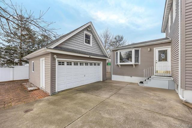 218 Woodlawn Road, West Hempstead, NY 11552