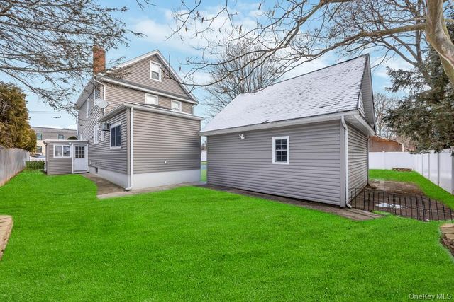 218 Woodlawn Road, West Hempstead, NY 11552