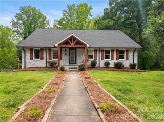 706 Crescent Drive, Cherryville, NC 28021