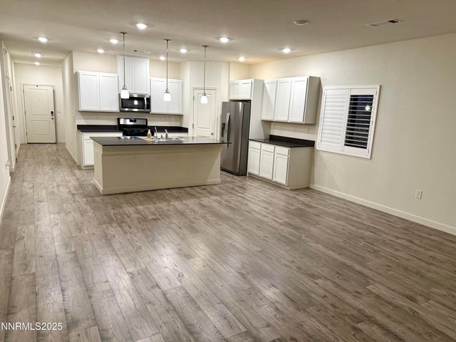 969 Kathryn Court, Fernley, NV 89408