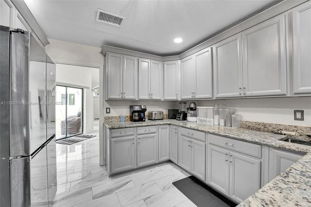 5416 San Roma Cir, Lake Worth, FL 33467