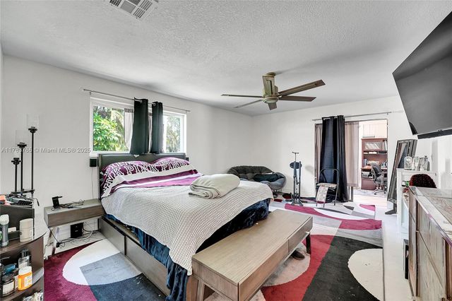 5416 San Roma Cir, Lake Worth, FL 33467