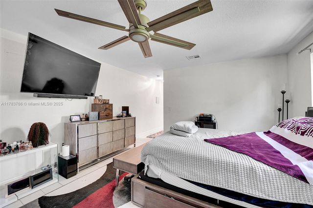 5416 San Roma Cir, Lake Worth, FL 33467