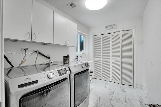 5416 San Roma Cir, Lake Worth, FL 33467