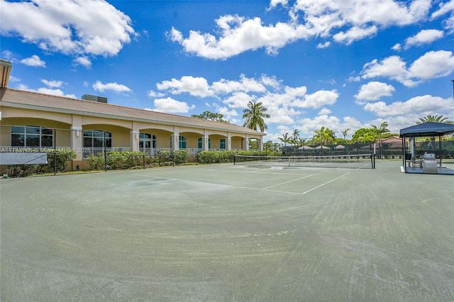 5416 San Roma Cir, Lake Worth, FL 33467