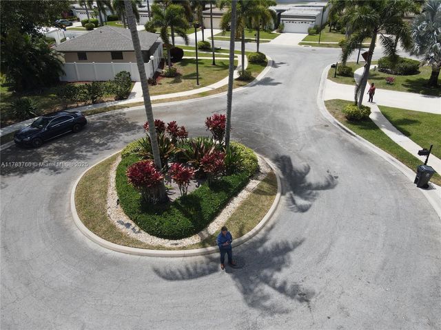 5416 San Roma Cir, Lake Worth, FL 33467