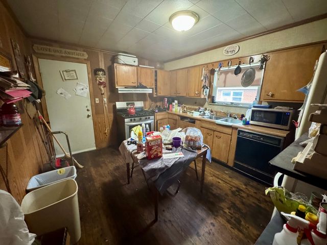 433 Hirsch Avenue, Calumet City, IL 60409