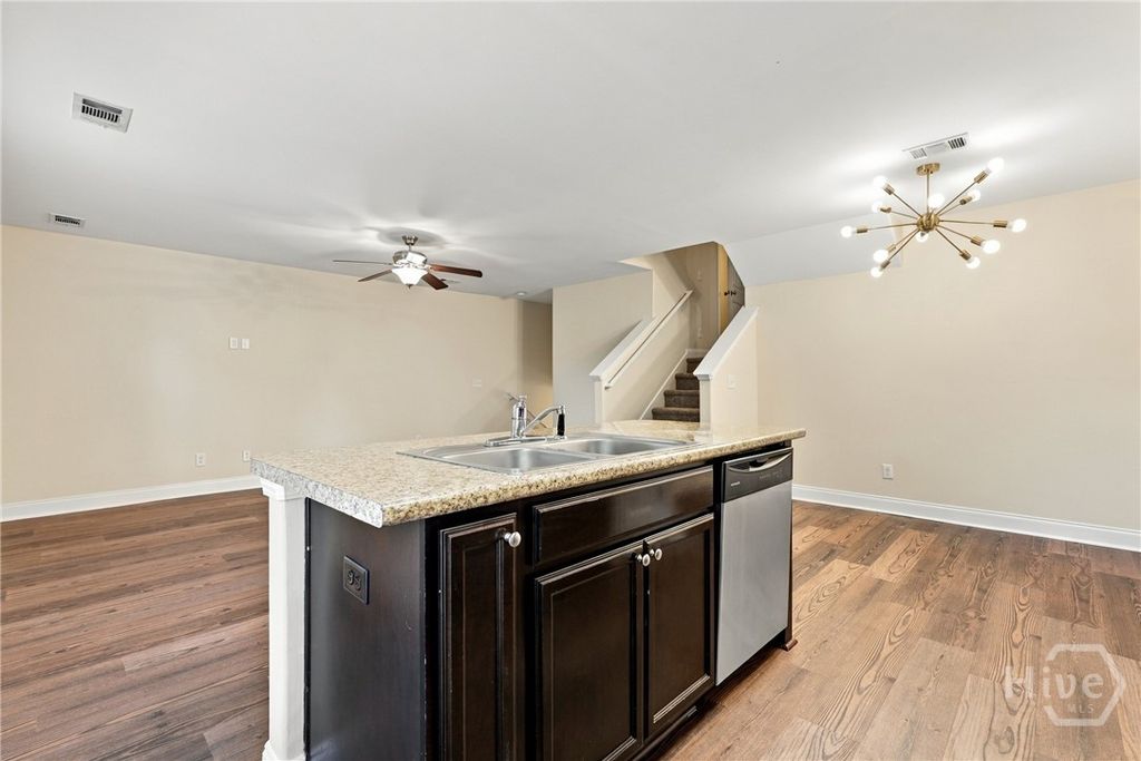 Image 14 of property listing at 25 Abaco Court, Savannah, GA 31419