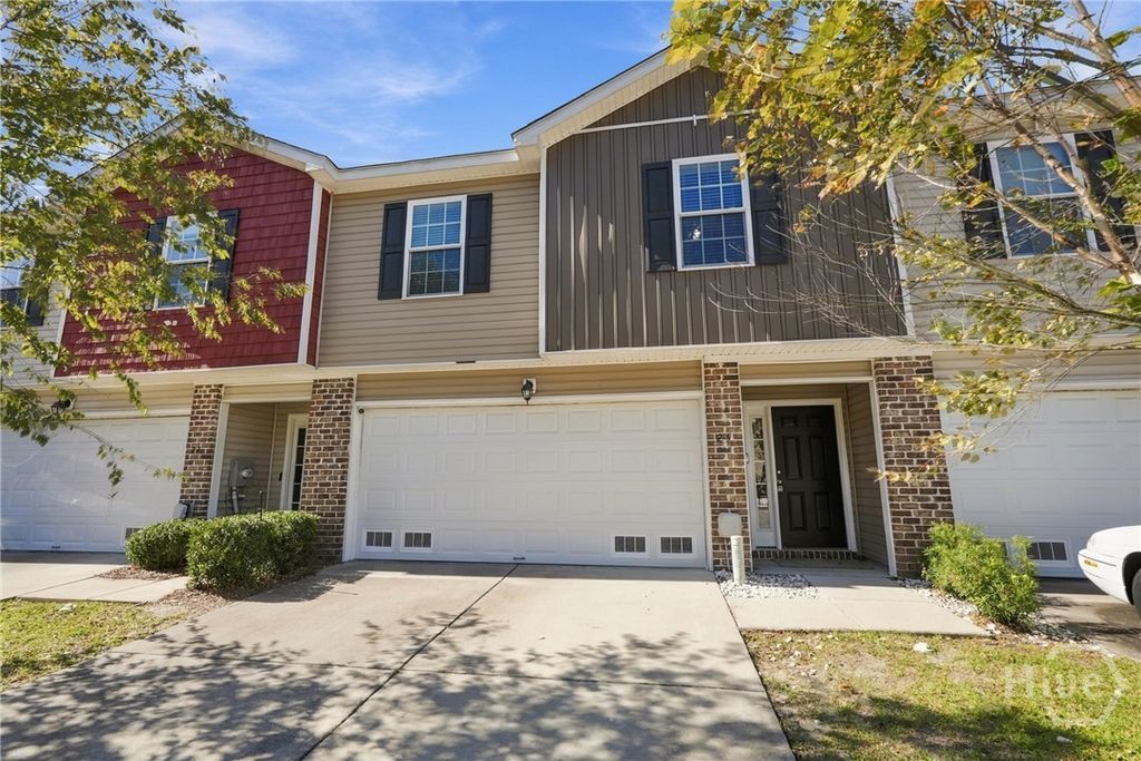 Image 3 of property listing at 25 Abaco Court, Savannah, GA 31419