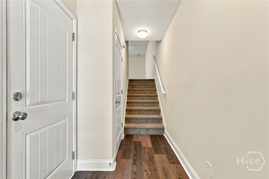 Image 4 of property listing at 25 Abaco Court, Savannah, GA 31419