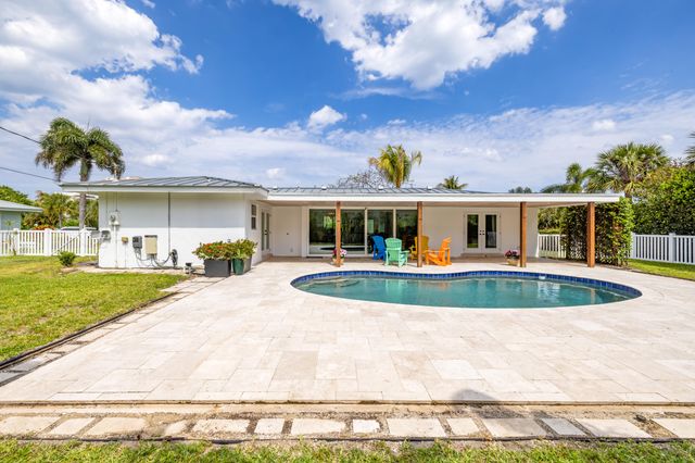461 Apollo Drive, Juno Beach, FL 33408