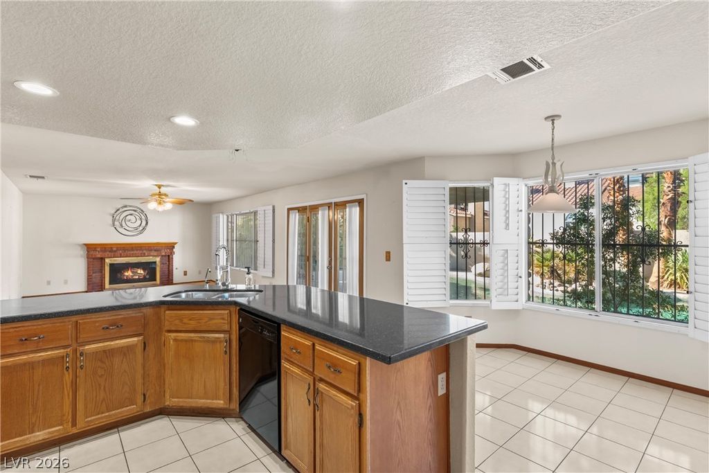 1517 Ironbark Drive, Henderson, NV 89014 — photo 4