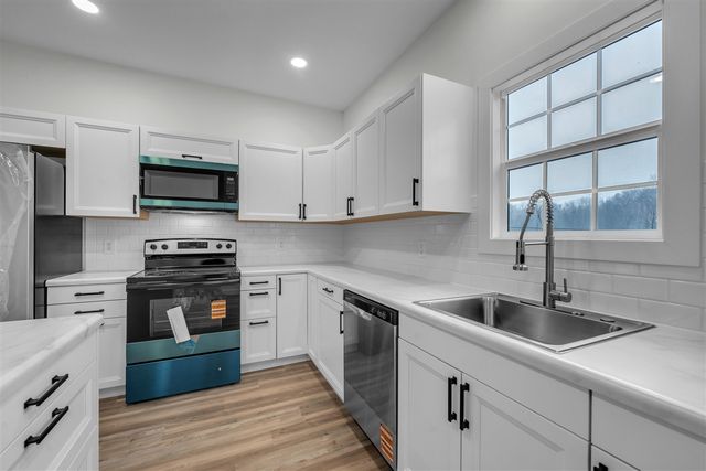 2301 Oxford Street, Kalamazoo, MI 49004