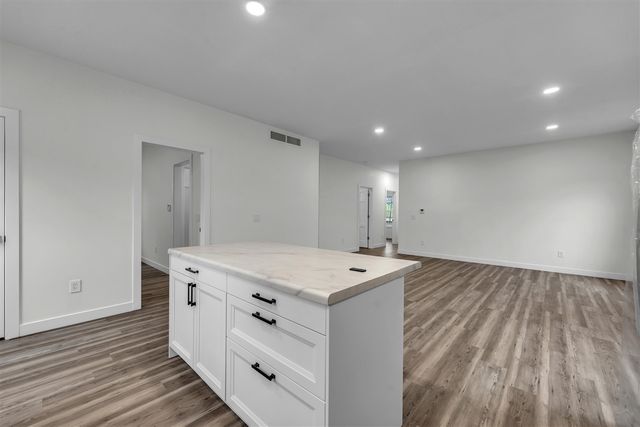 2301 Oxford Street, Kalamazoo, MI 49004