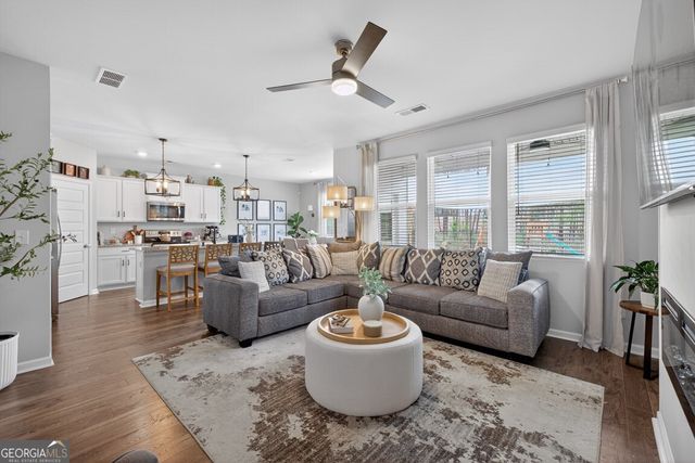 106 Rainy Court, Hoschton, GA 30548