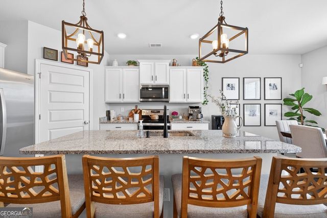 106 Rainy Court, Hoschton, GA 30548